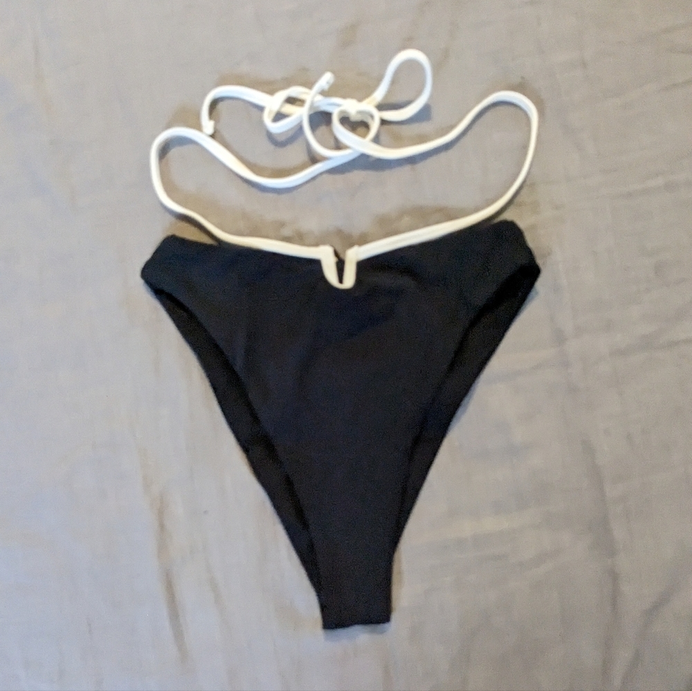 L*Space Helena Joy Bikini Set Black Cream - Picture 6 of 8